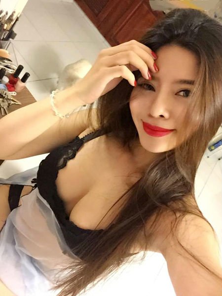 Chocolate Day with delhi-russian-escorts 